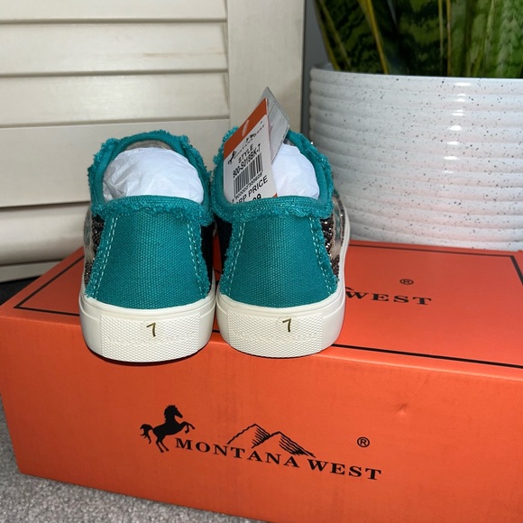 NEW Montana West Women’s Embroidered Aztec Bling Shoes 7 - Picture 4 of 6